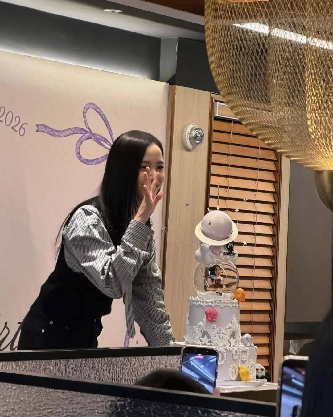 邀请粉丝还送Apple全家桶和Switch!pg电子试玩太宠粉了!智秀海底捞办生日派对(图10) 邀请粉丝还送Apple全家桶和Switch!pg电子试玩太宠粉了!智秀海底捞办生日派对(图10)