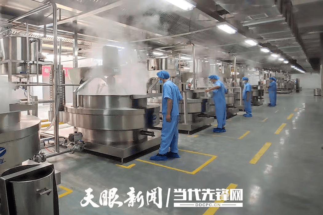 足 红满坡坚守一线“辣”出新春开门红pg